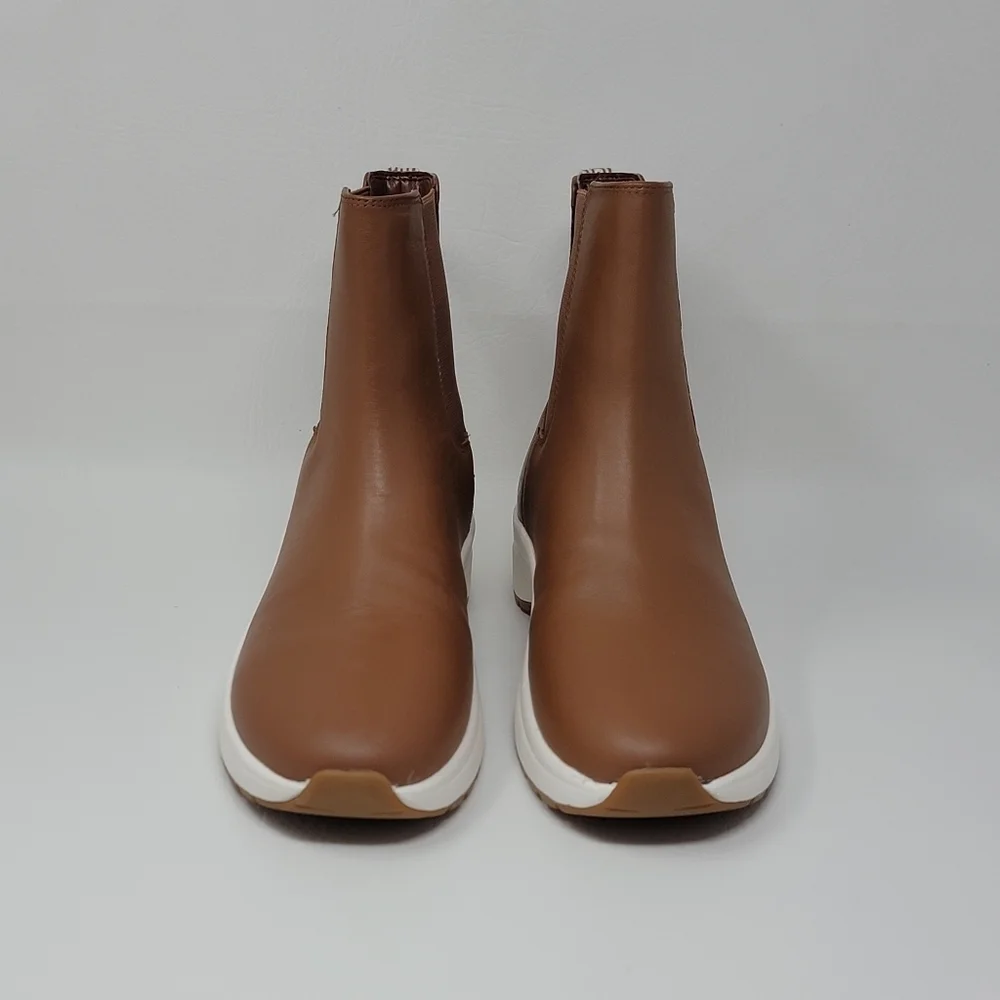 Ralph Lauren Rylee Water Resistant Leather Chelsea Ankle Boots Womens Size 8 New